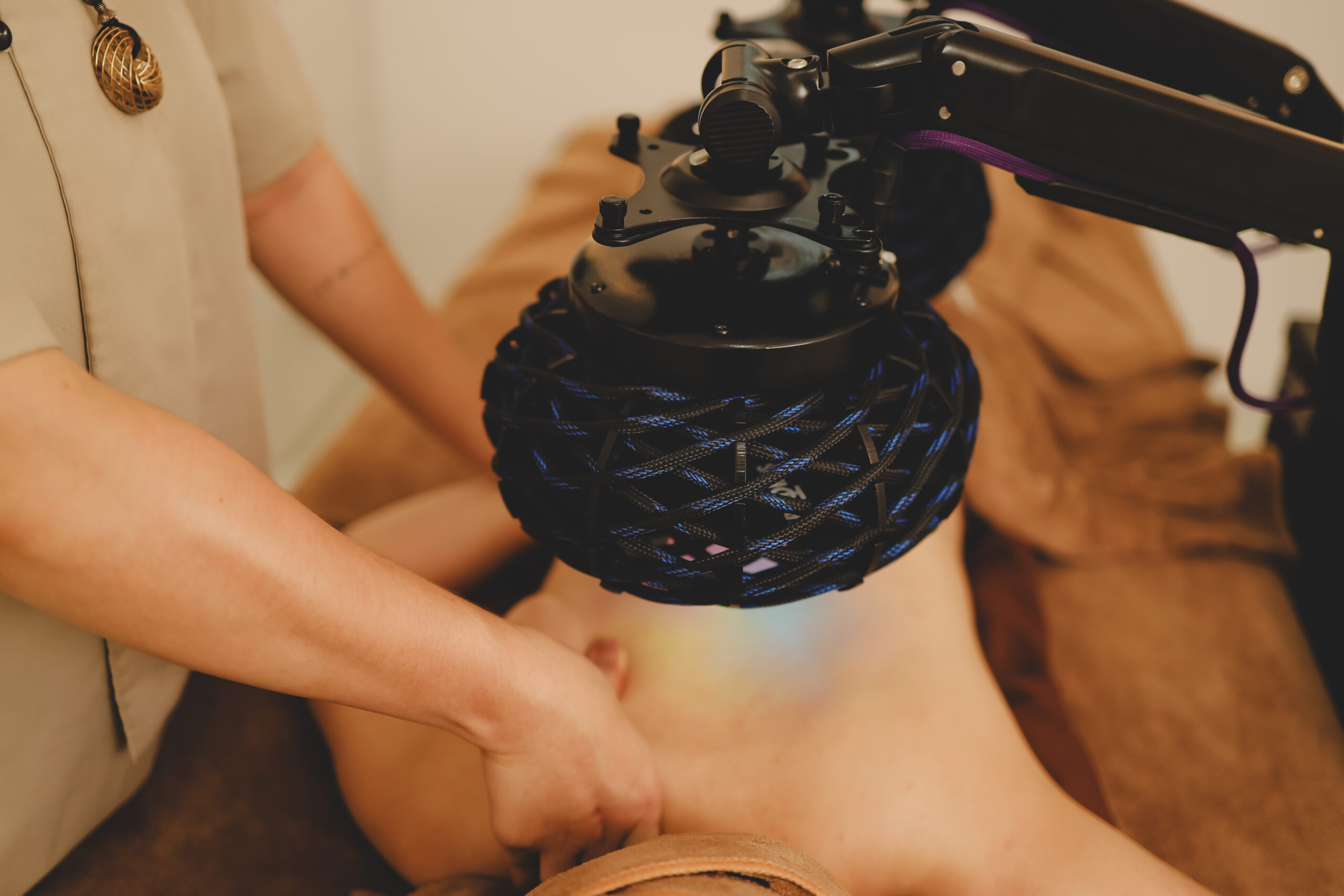 ĐẠT ĐƯỢC LÀN DA KHỎE MẠNH TỪ BÊN TRONG VỚI LIỆU PHÁP PEMF TẠI ARCTOZEN THERAPY