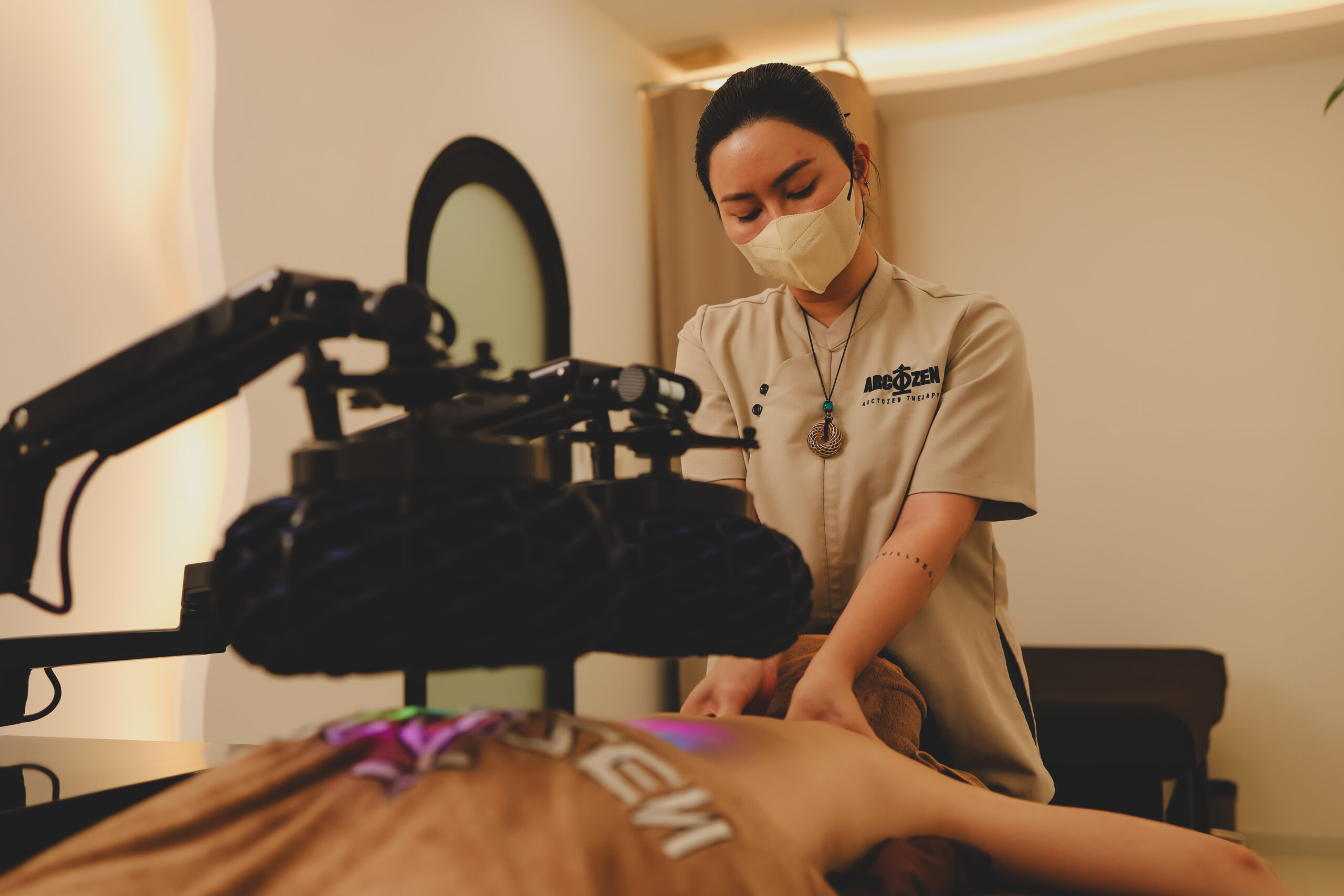 TỐI ĐA HÓA SỨC KHỎE: KHÁM PHÁ VIỆC KẾT HỢP LIỆU PHÁP PEMF VỚI CÁC PHƯƠNG PHÁP DƯỠNG SINH KHOA HỌC HUYỆT ĐẠO CÔNG NGHỆ CAO KHÁC.