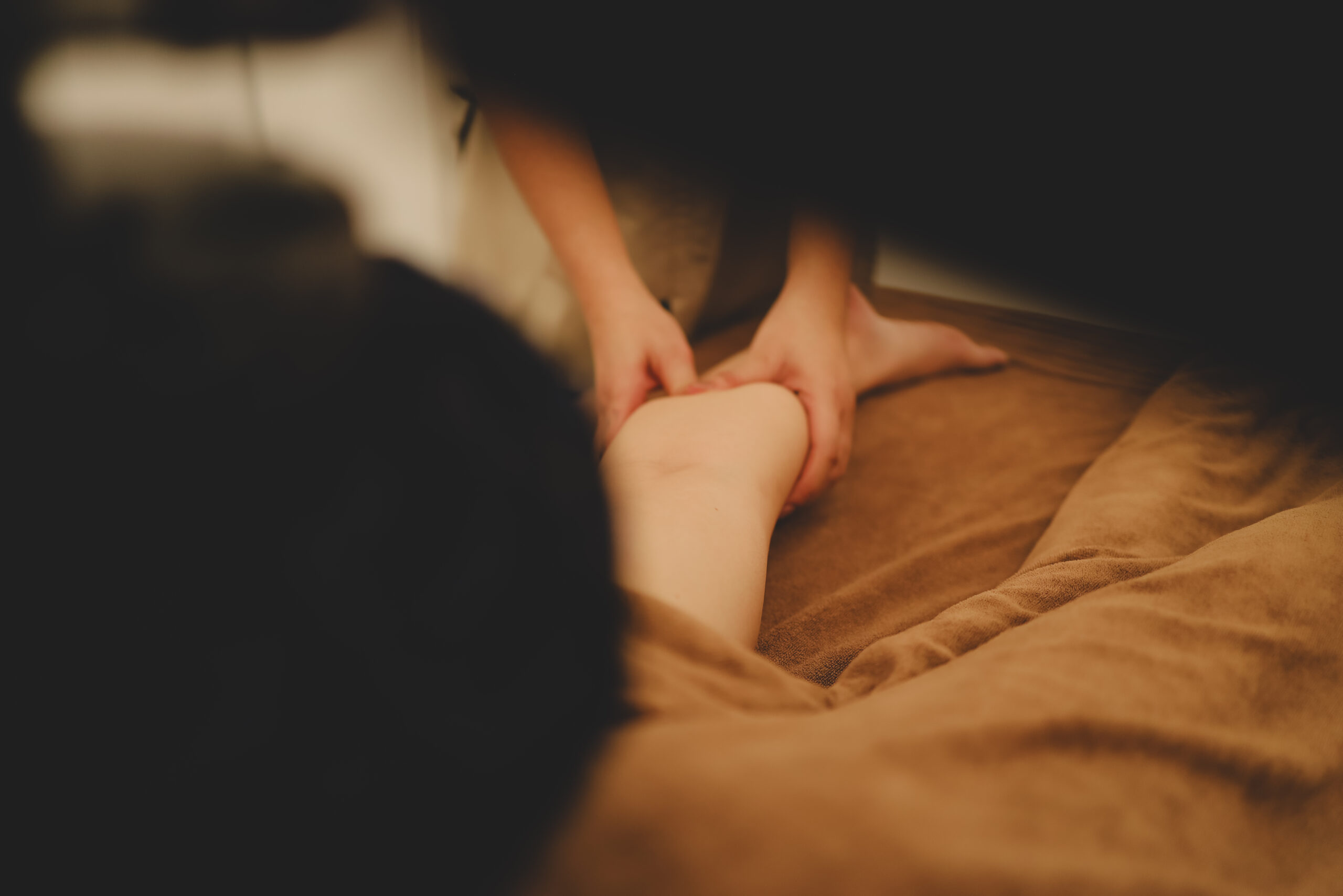 HỖ TRỢ SỨC KHỎE NỘI TIẾT: LIỆU PHÁP PEMF TẠI ARCTOZEN THERAPY